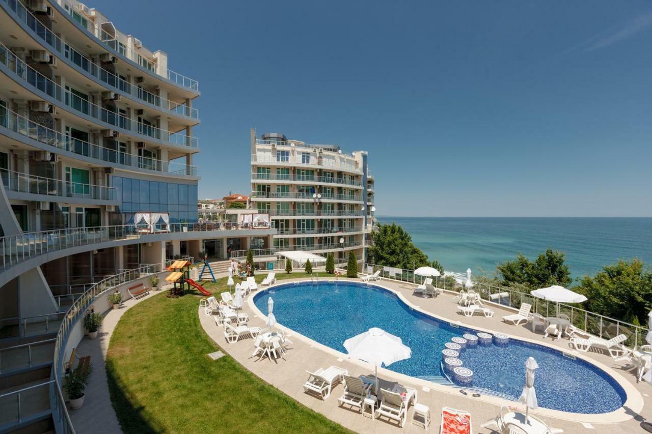 Silver Beach Delux Apartments 비알라 외부 사진